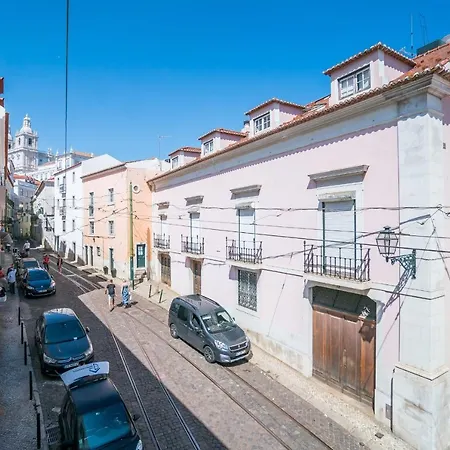 Alfama Luxury Lofts Aparthotel 4*
